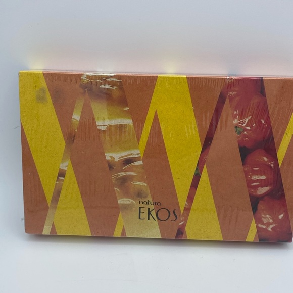 Natura EKos Maracuja E Pitanga 4 cream bar soaps new sealed - Picture 1 of 7